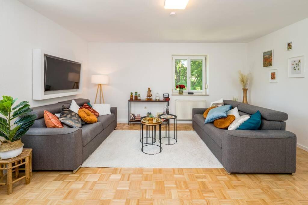 Eg Rechts -Wunderschone 80M² Grosse 3-Zimmer City Wohnung Nahe Salzburg Freilassing Εξωτερικό φωτογραφία