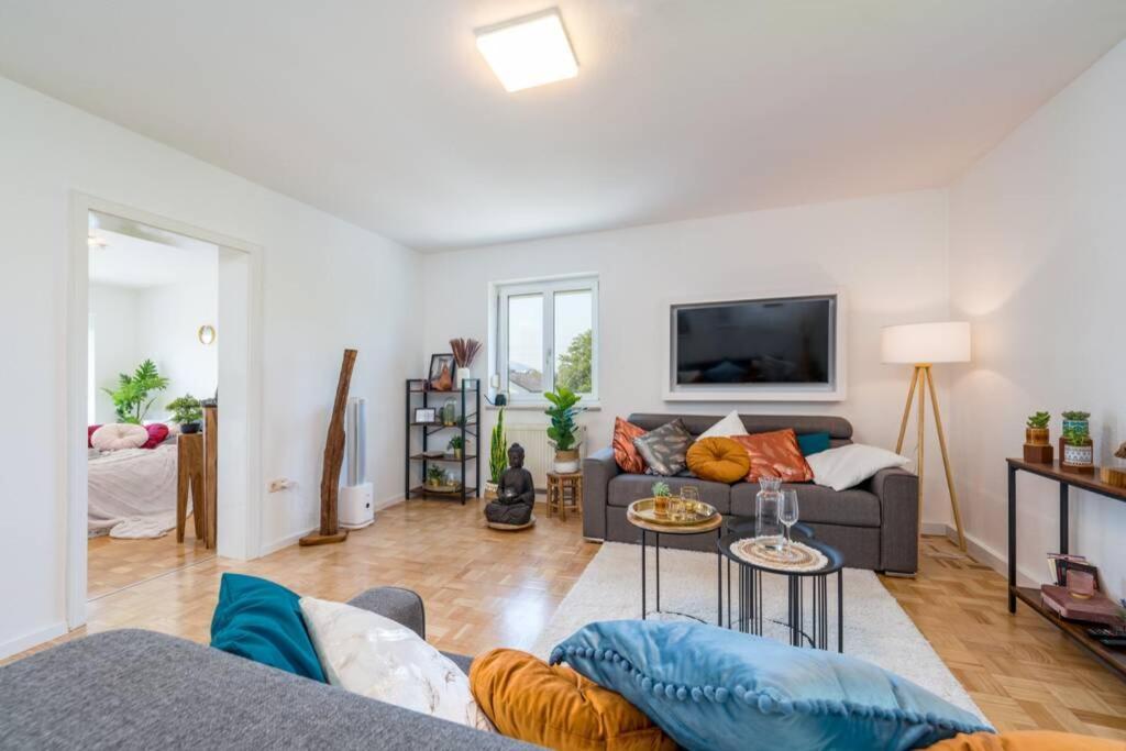 Eg Rechts -Wunderschone 80M² Grosse 3-Zimmer City Wohnung Nahe Salzburg Freilassing Εξωτερικό φωτογραφία